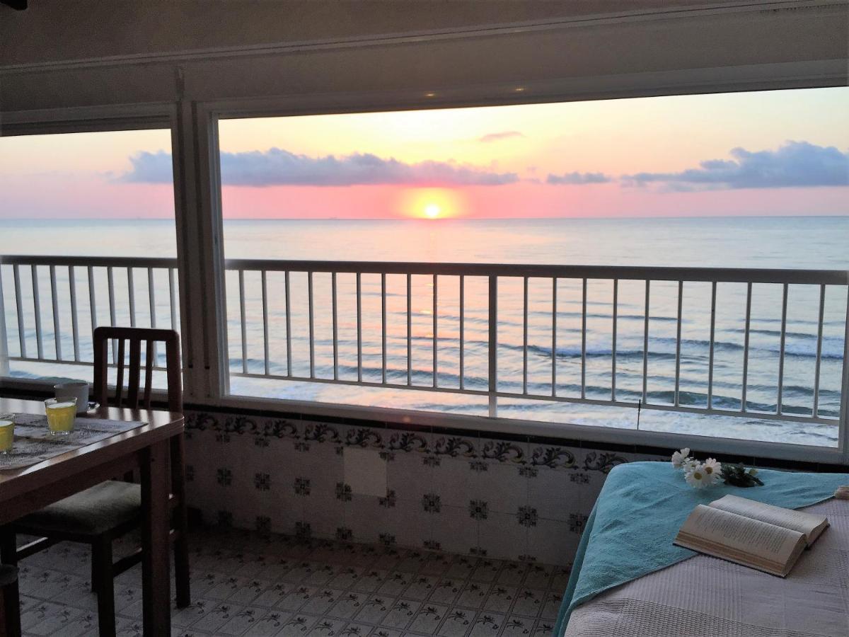Beachfront And Bright Apartment Mareny Barraquetas Εξωτερικό φωτογραφία